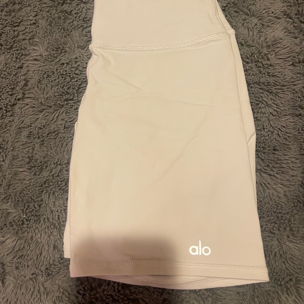 Alo yoga biker shorts